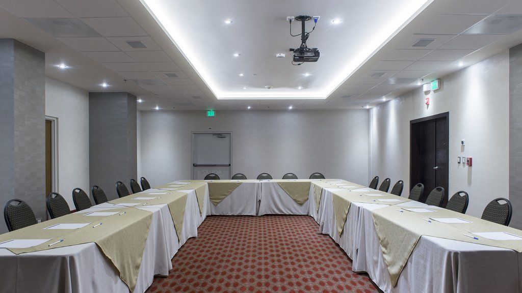 Holiday Inn Express & Suites Chihuahua Juventud By Ihg Exterior foto